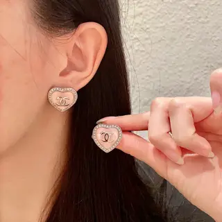 Chanel second-hand earrings