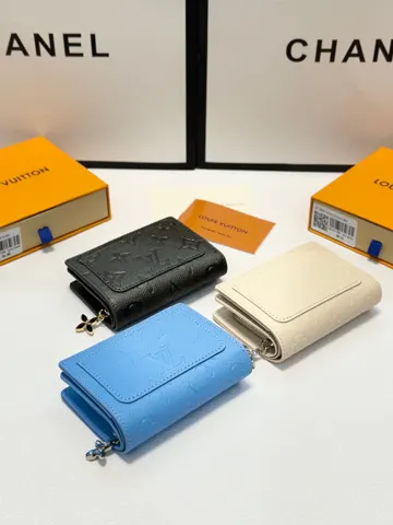 Louis Vuitton Wallet M12188