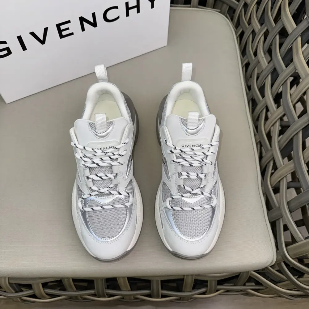 Givenchy thick-soled height-enhancing casual sneakers|The upper