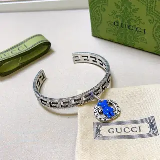 Gucci bracelets are unique and charming. The latest bracelets are of higher quality. The