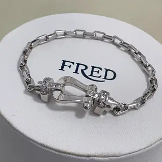 FRED Half diamond horseshoe clasp bracelet