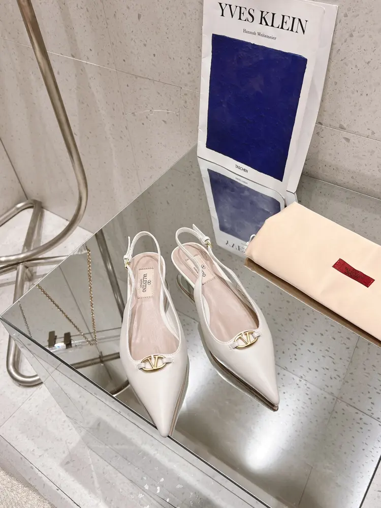 Valentino 2024SS Spring/Summer new VT metal V-buckle hollow pointed toe shoes