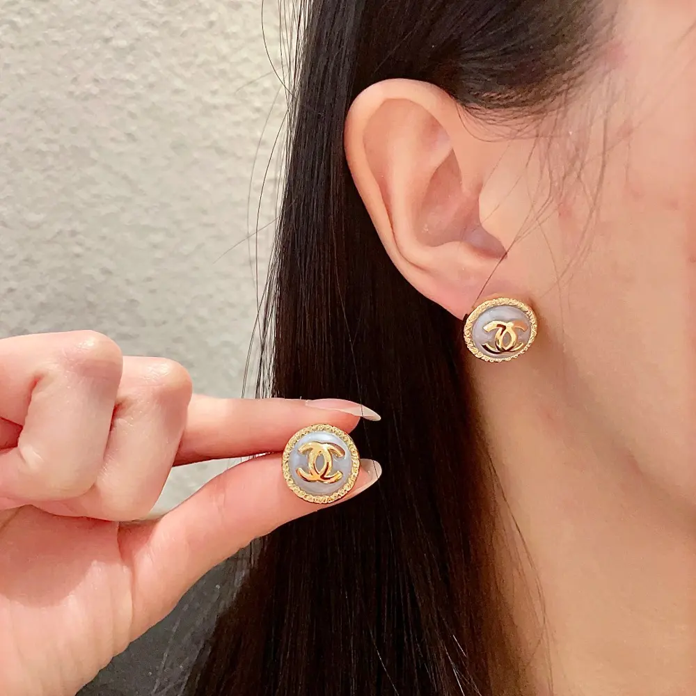 Chanel second-hand earrings
