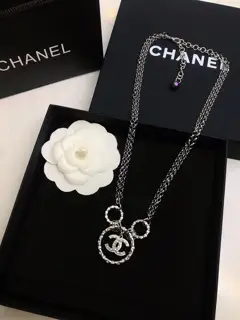Chanel vintage necklace