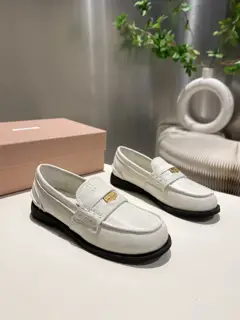 Miu Miu Miu 2025 Autumn and Winter Miu New Coin Loafers