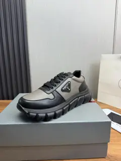 Prada casual sports shoes imported original cowhide stitching imported mesh