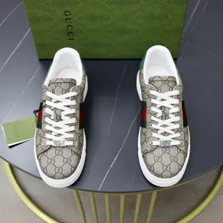 GUCCI casual sports version white shoes
