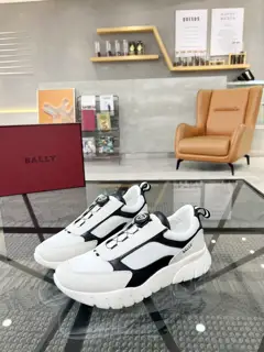 BALLY sports shoes are in classic colors