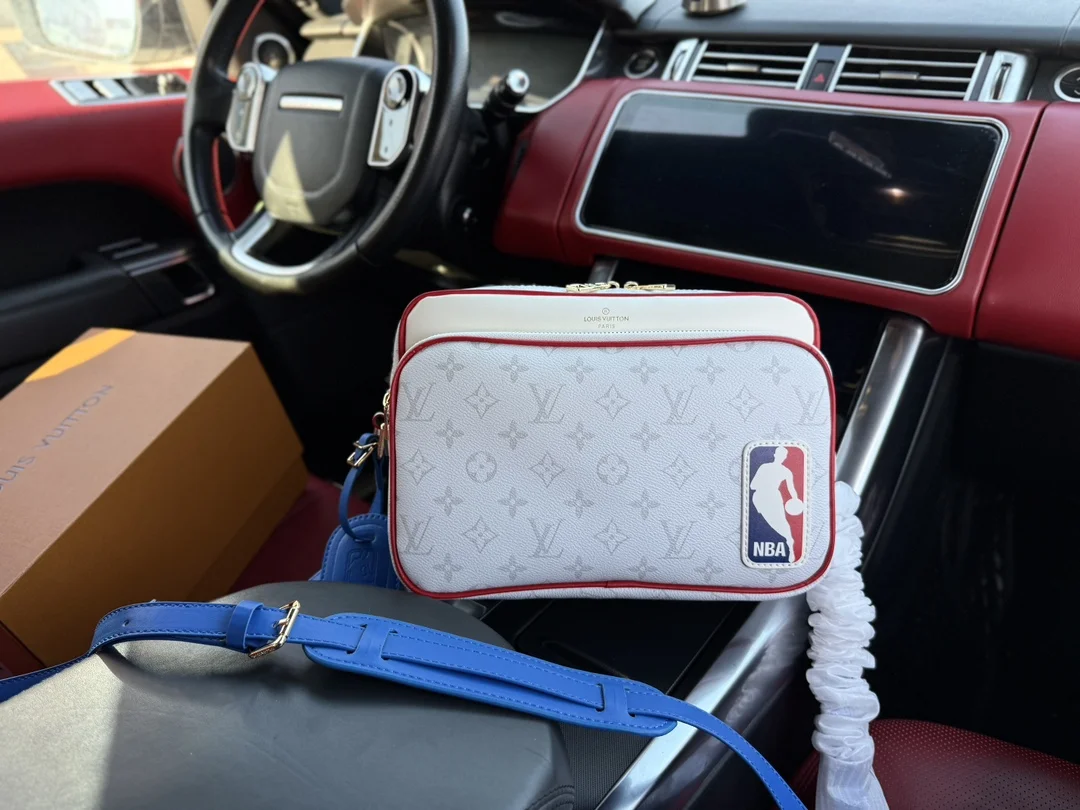 Louis Vuitton Crossbody M45583