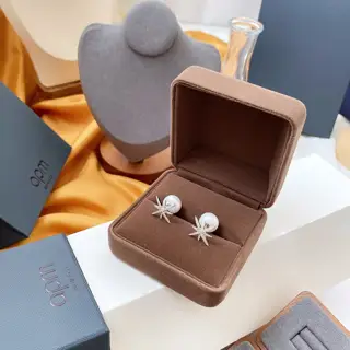 Apm monaco six-pointed star pearl earrings