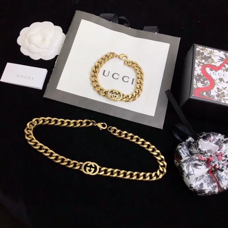 Gucci GG bracelet definitely Gucci style