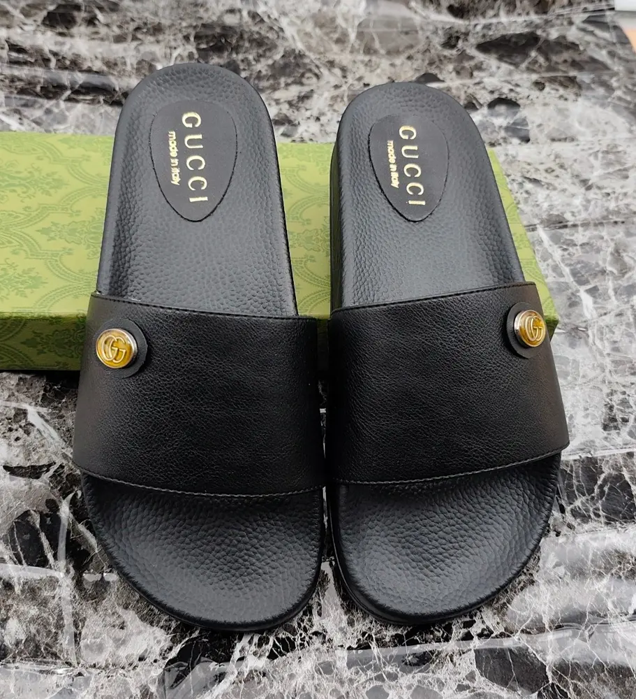 Gucci slippers