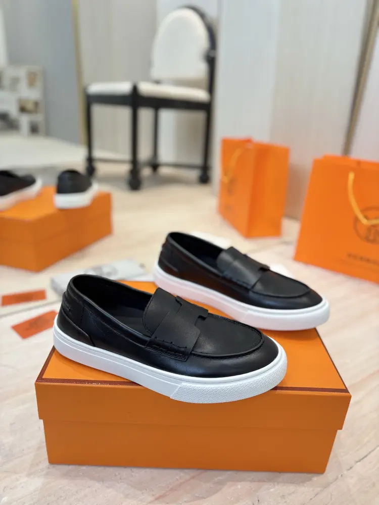 Hermès Kelly buckle casual loafers are now available