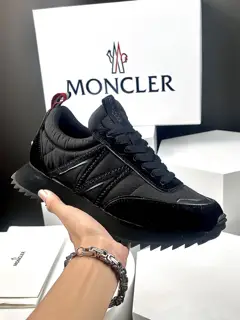 Moncler outdoor lace-up sneakers are comfortable and non-slip