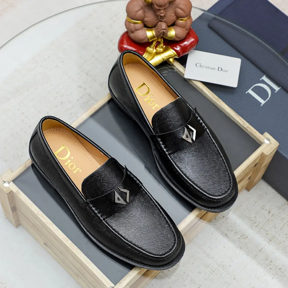 Dior casual men’s shoes are on sale. 1:1 production on the official website. Original