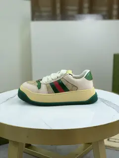 GUCCI low-top sneakers top version