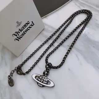 Vivienne Westwood Classic Large Saturn Necklace