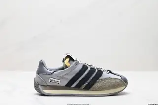 Adidas WB Country Raw rubber soles Delicate and elegant shoe shape Temperament and slim fit GW1388