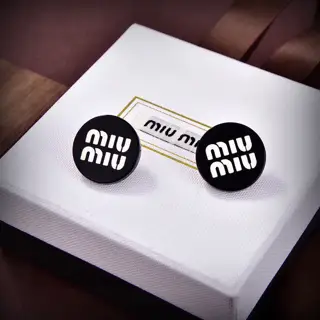 miumiu resin earrings The same brass material as the counter