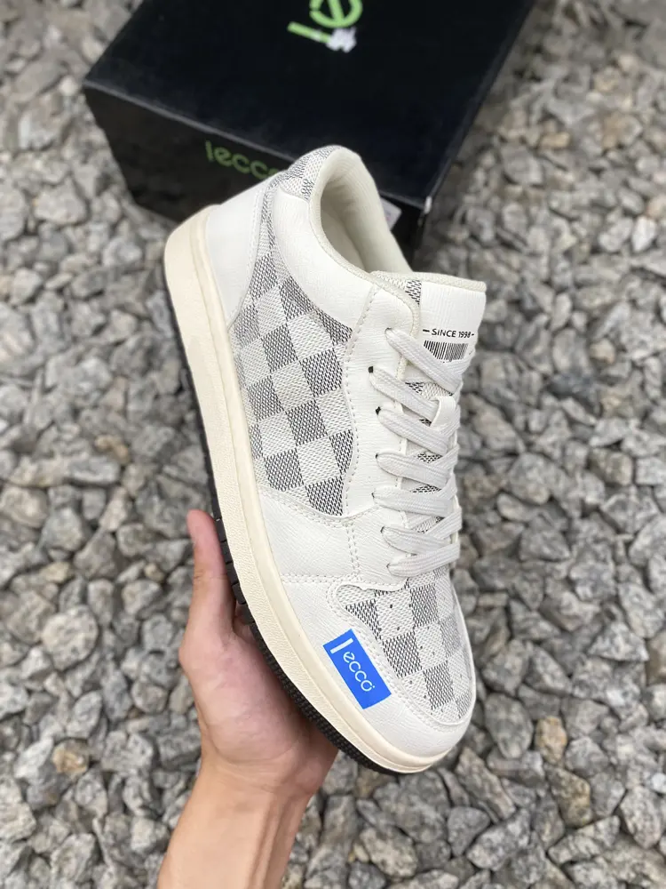 ECCO sports running shoes/casual shoes