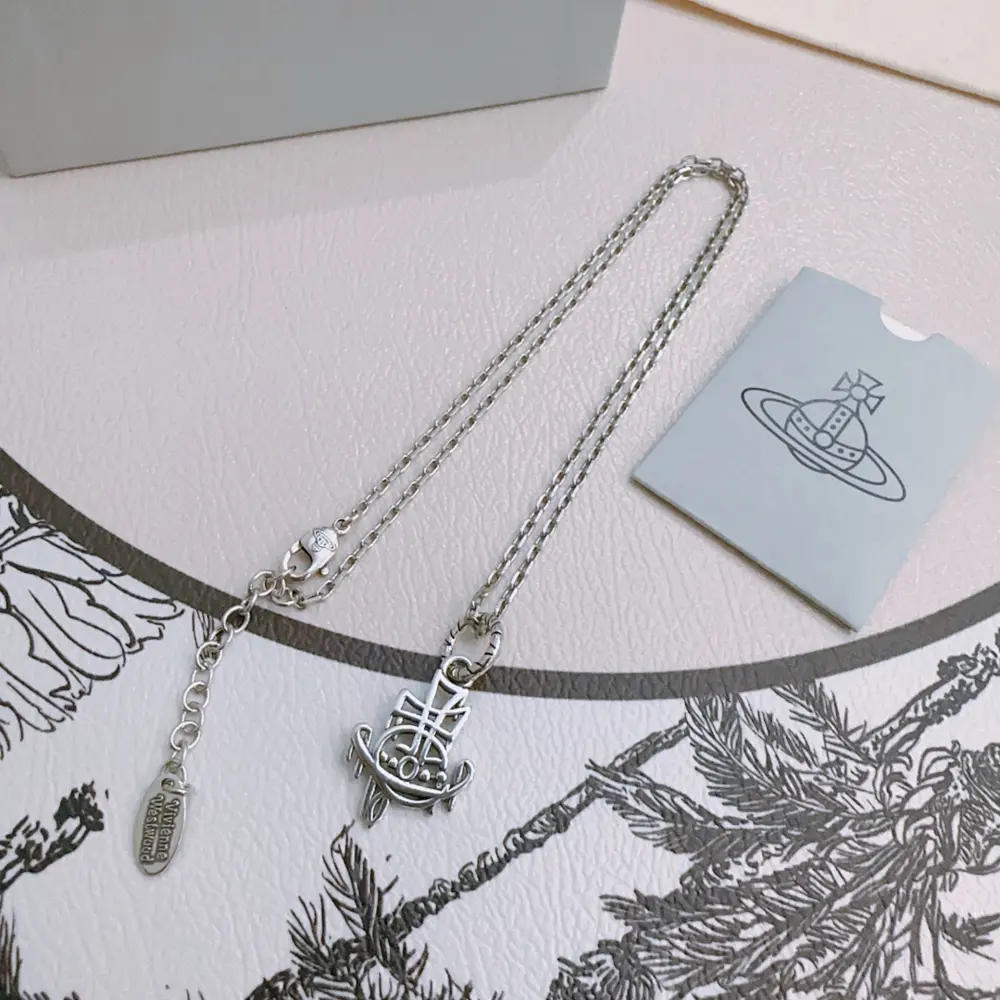 Vivienne Westwood Classic Large Saturn Necklace