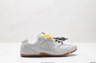 New Balance Maillard color matching creates a new cross-border cooperation
