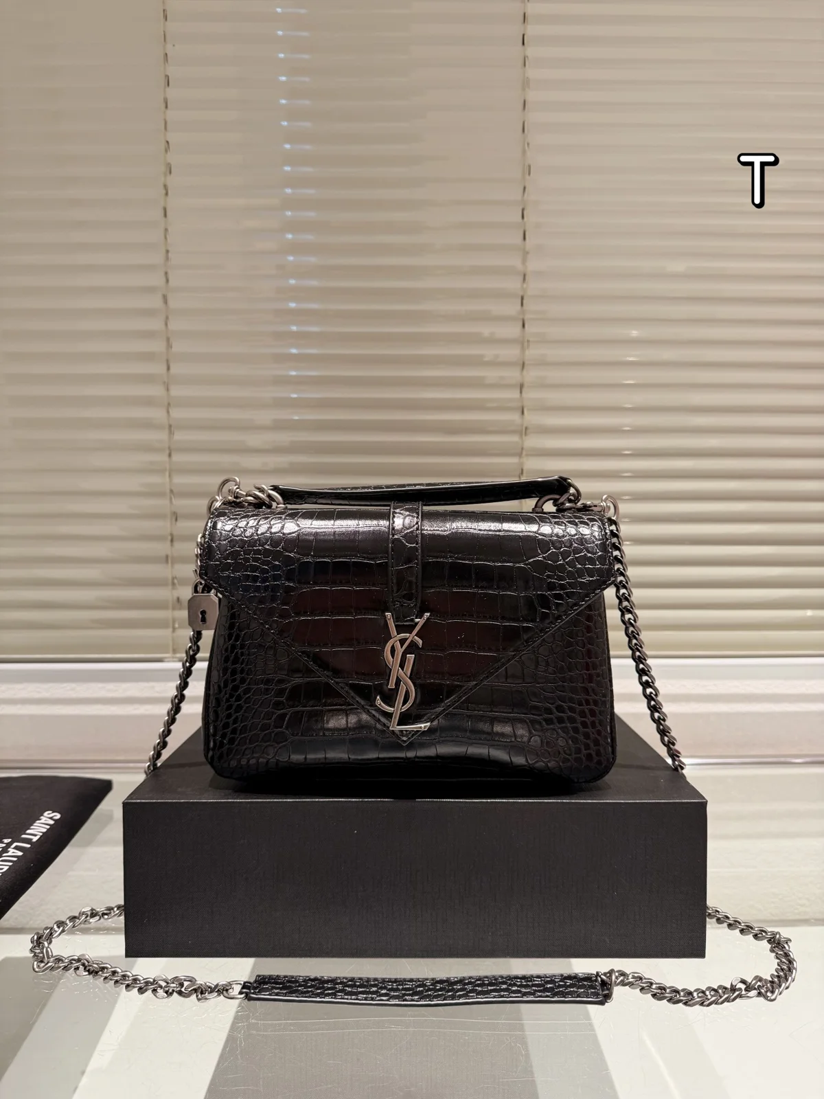 Yves Saint Laurent Bag
