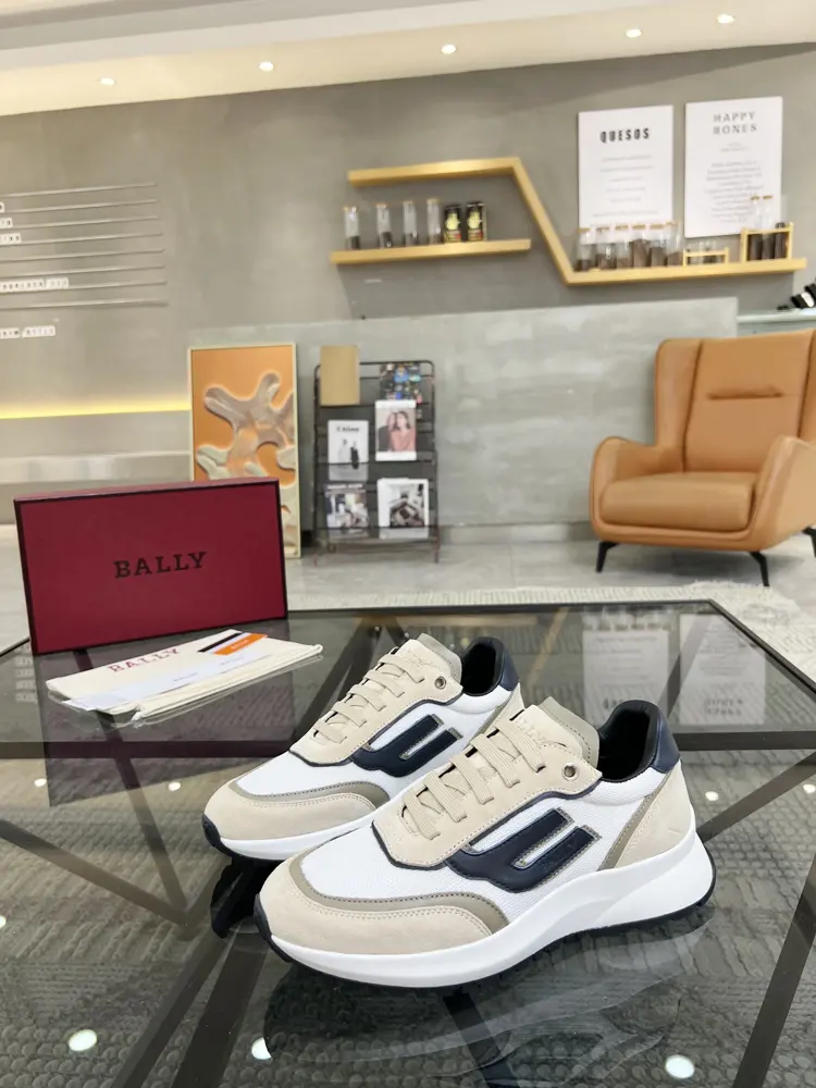 BALLY sports shoes counters are selling original configuration