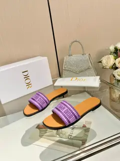 Dior new embroidered slippers