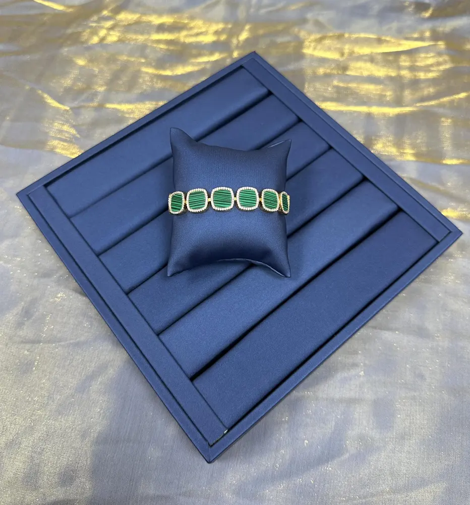 Apm monaco official malachite bracelet is noble