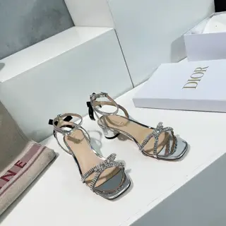 Women’s shoes