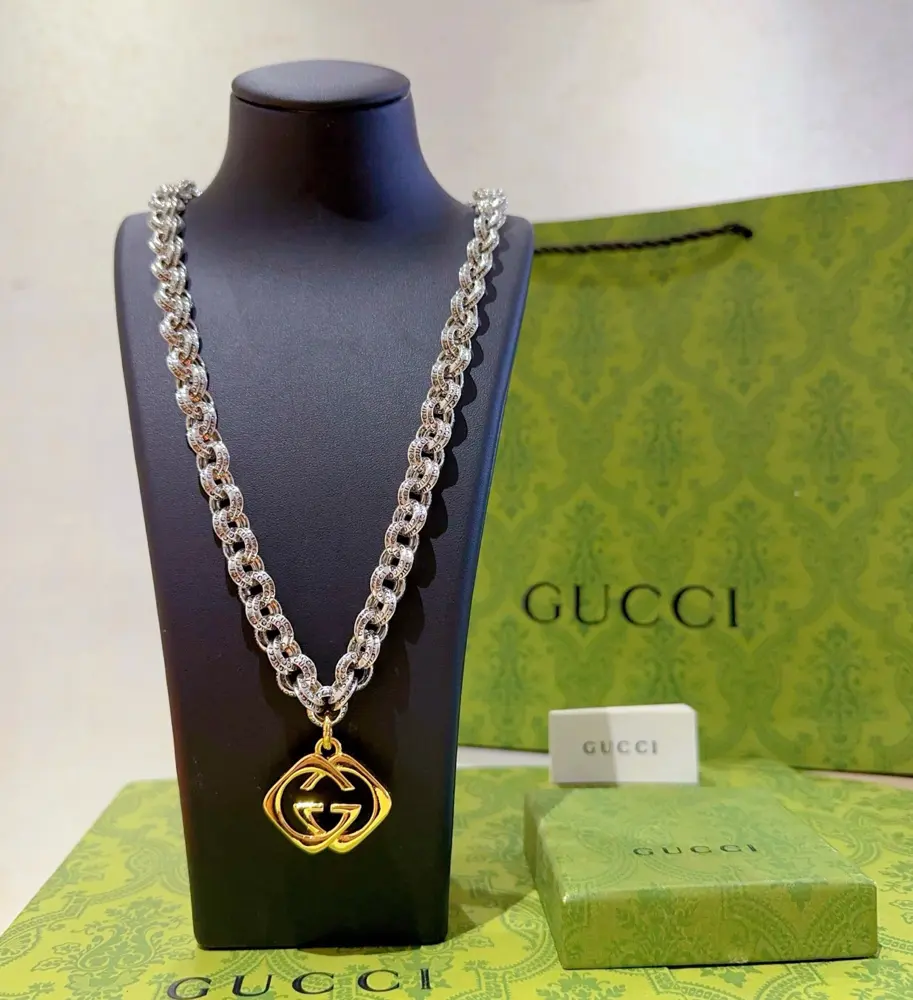 GucciThe latest Gucci necklace with a higher grade chain