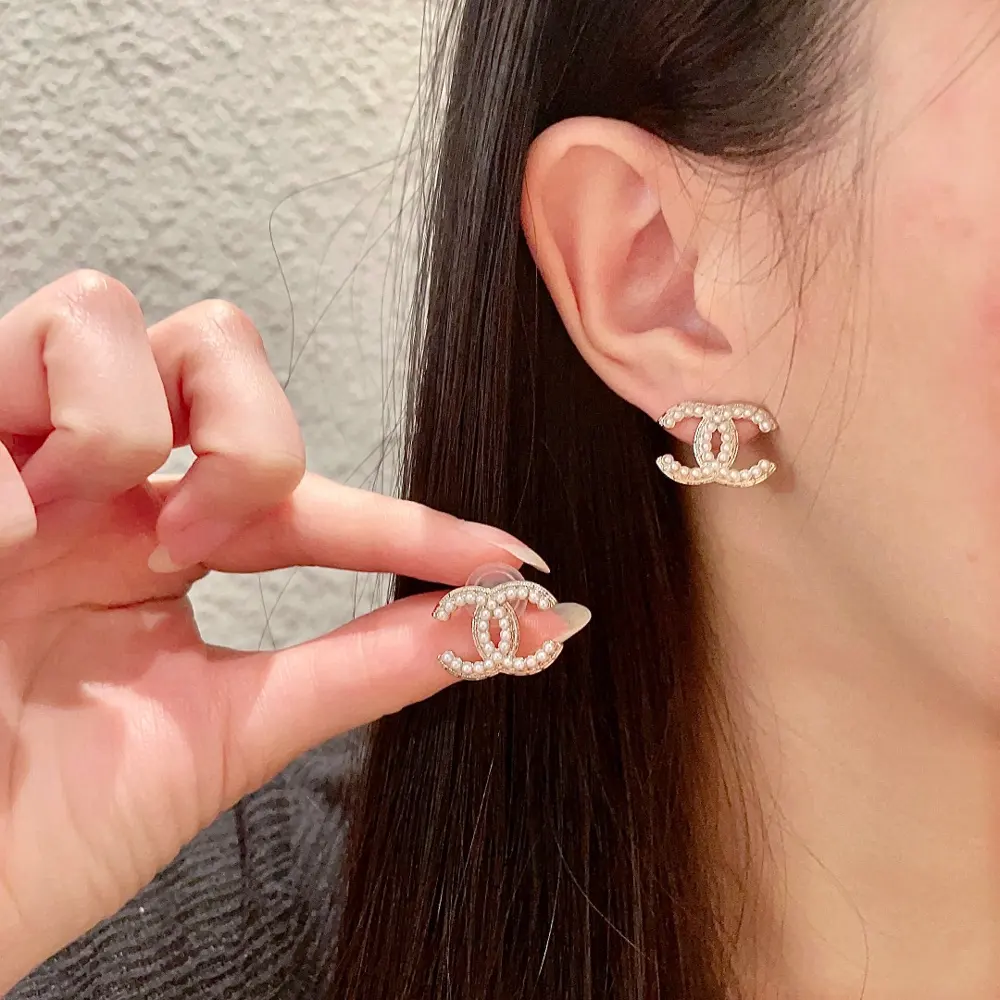 Chanel second-hand earrings