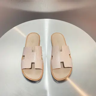 Hermès Classic H Slippers ~ High-end men’s sandals• beach shoes slippers ~ counter