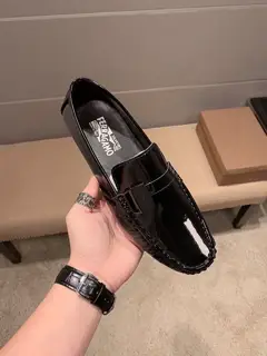 Salvatore Ferragamo new high-end running shoes