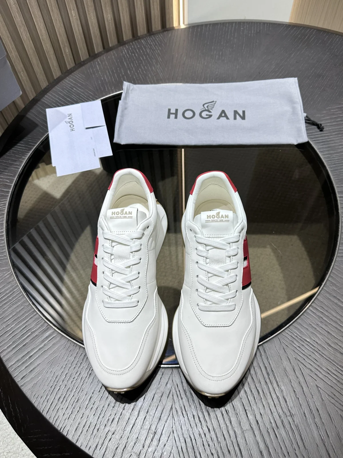 HOGAN H601 leather lace-up sneakers