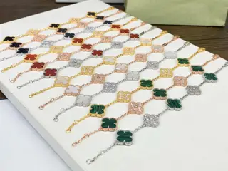 Van Cleef & Arpels black agate/red agate/white mother-of-pearl/malachite diamond