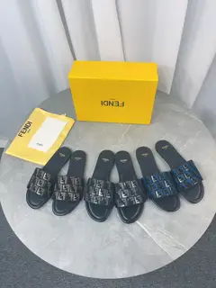 Fendi flat slippers new arrival