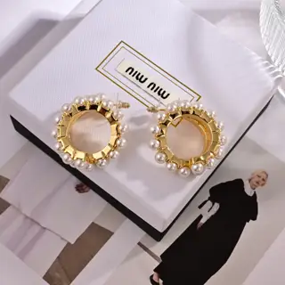 miumiu pearl earrings