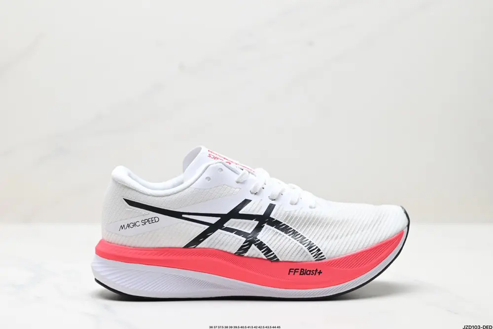 Asics MAGIC SPEED 3 stable running shoes have a double-layer jacquard mesh design on the 1011B703-400