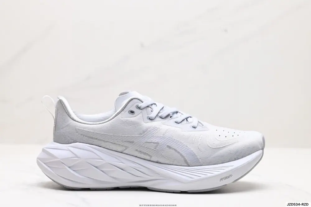 ASICS/Asics breathable mesh upper with some synthetic leather material. Adopts new AHAR+ 1011B693-402