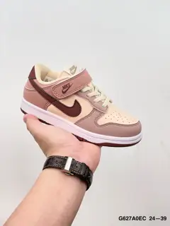 Nike SB Dunk Low SB Dunk Series Retro Leisure Sports Skateboard Shoes. Soft and comfortable