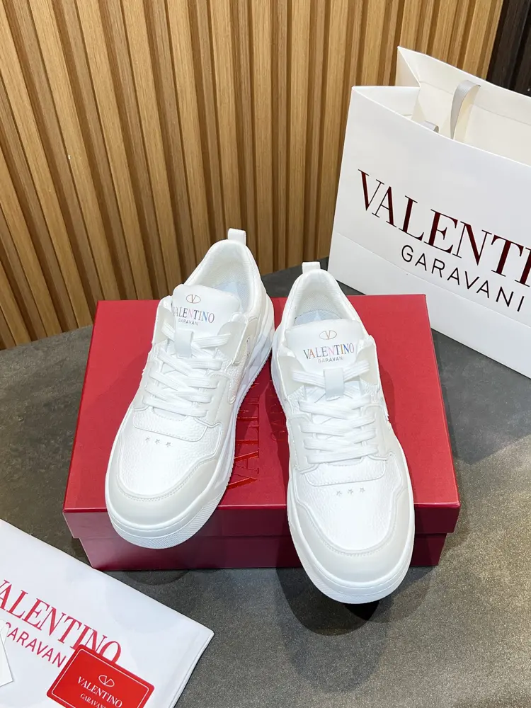Valentino OneStud Couples’ Casual Sports Shoes Series