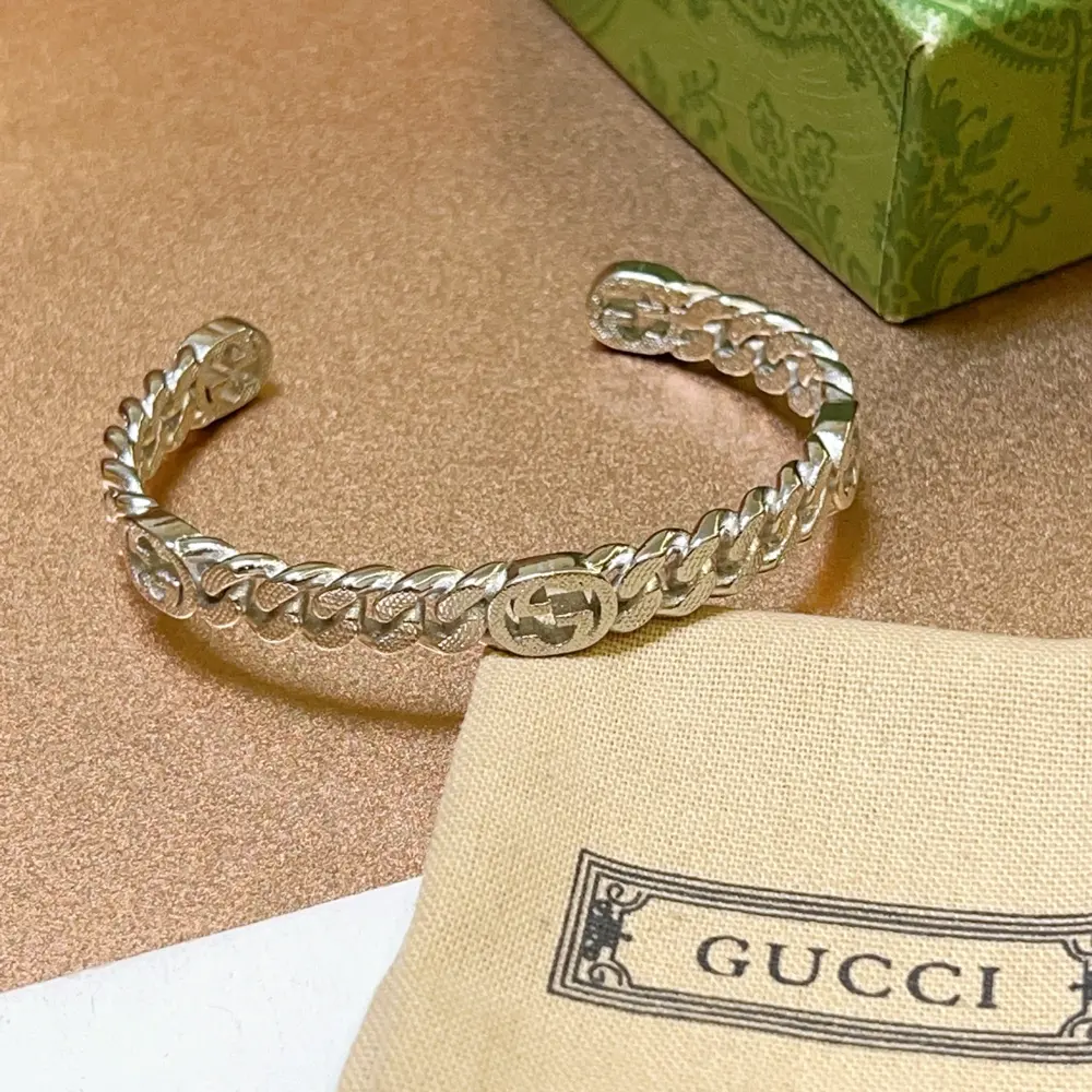 Gucci bracelets exclusive old series thickened and widened unique charm new bracelets with