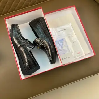 Salvatore Ferragamo’s loafers are legendary in Hong Kong. The of frosted leather is matched