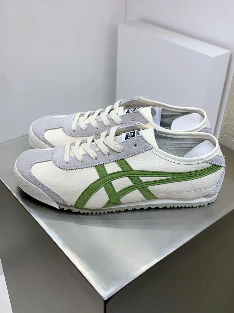 Asics Using soft grain cowhide leather combined with suede trim upper material#Embedded 1183B391-100