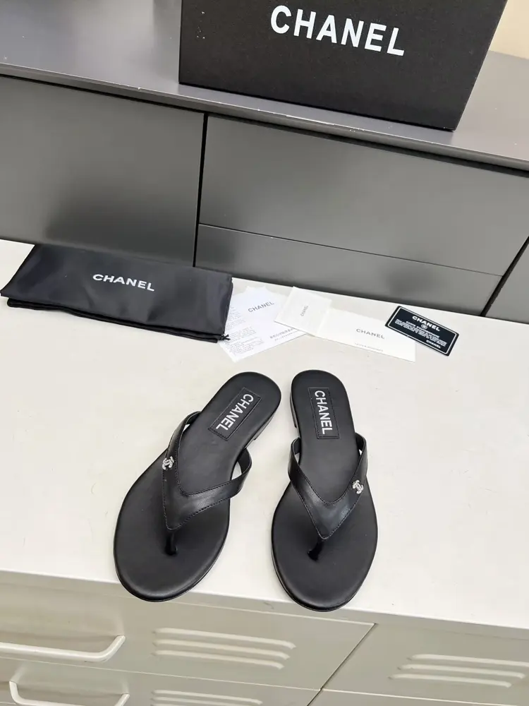 Chanel leather flip-flops I am really moved by this shoe when it is first released I like