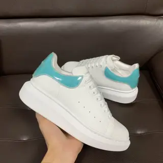 Alexander McQueen thick-soled white shoes