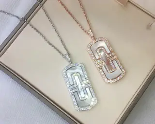 Bvlgari round shell couple necklace Perfectly restore the counter details