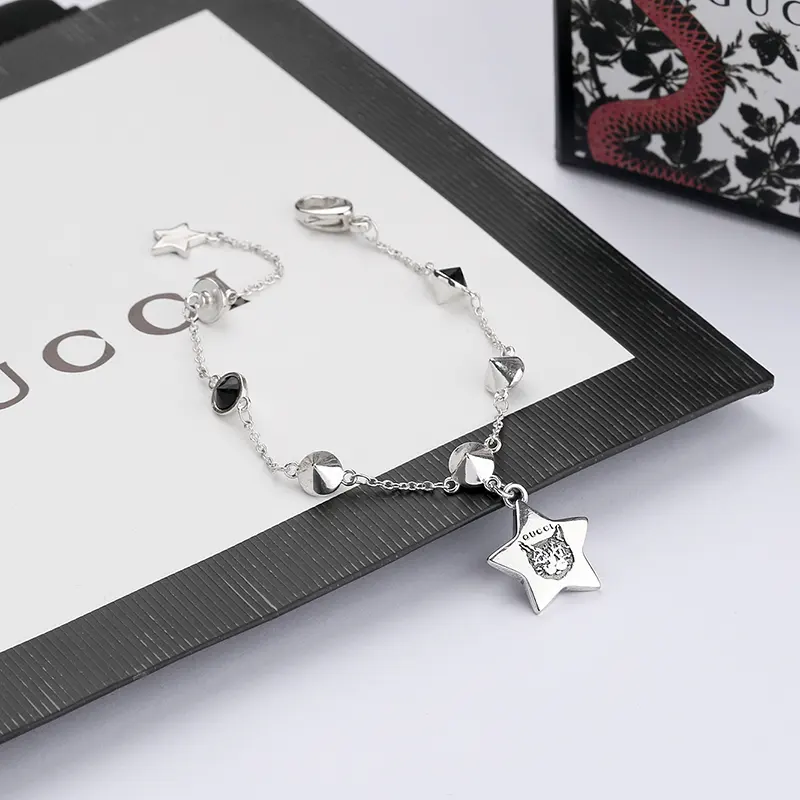 Gucci five-pointed star cat bracelet